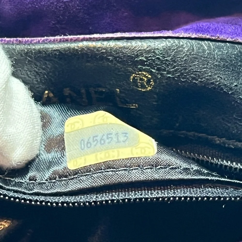 AMAZING CHANEL VINTAGE PURPLE bag with drawstring handles, 24 gold-plated chain. - Picture 10 of 12